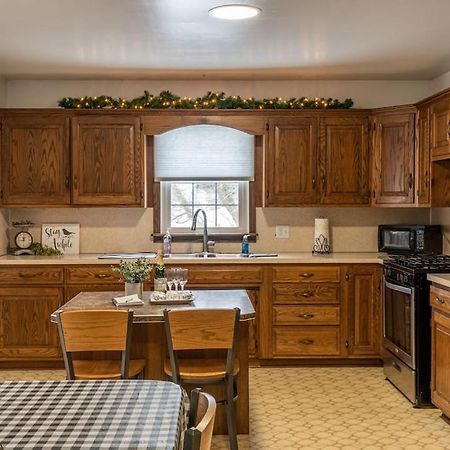 Weaver Ridge Manor Villa Millersburg Bagian luar foto