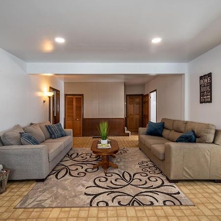 Weaver Ridge Manor Villa Millersburg Bagian luar foto