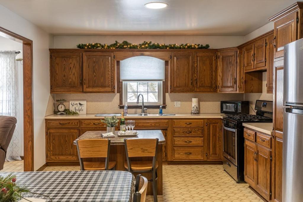 Weaver Ridge Manor Villa Millersburg Bagian luar foto