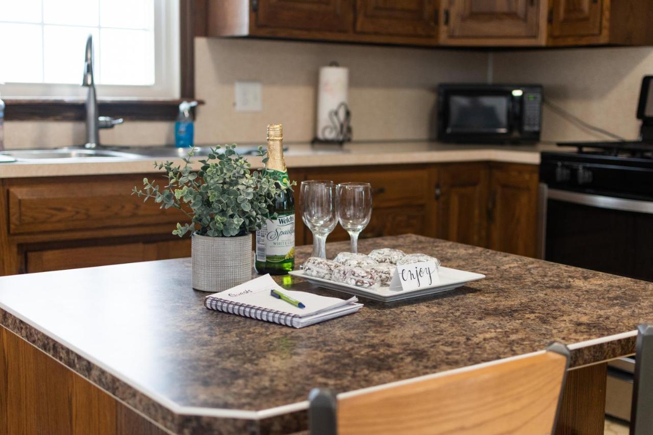 Weaver Ridge Manor Villa Millersburg Bagian luar foto